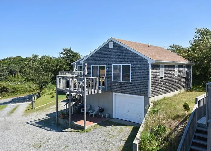 12216 - Beautiful Views Of Cape Cod Bay Access To Private Beach Easy Access To P-Town