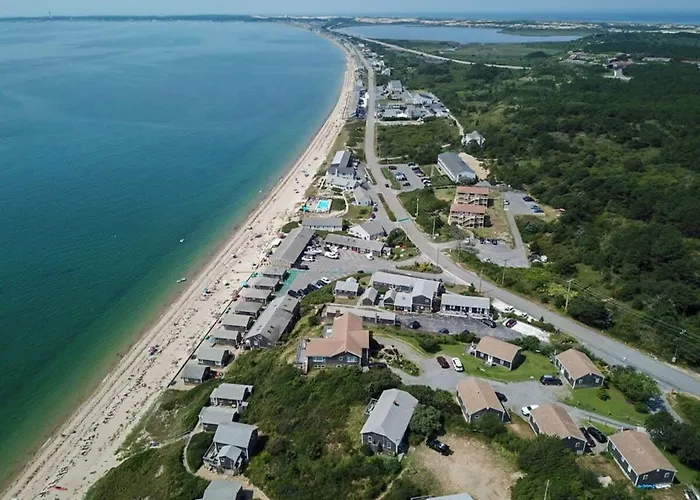 12216 - Beautiful Views Of Cape Cod Bay Access To Private Beach Easy Access To P-Town