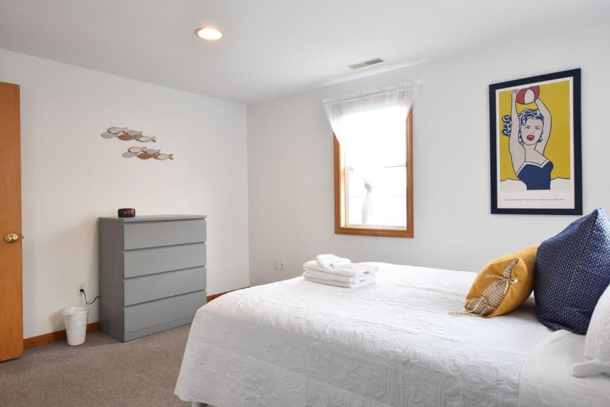 Holiday home 12216 - Beautiful Views Of Cape Cod Bay Access To Private Easy Access To P-town Truro