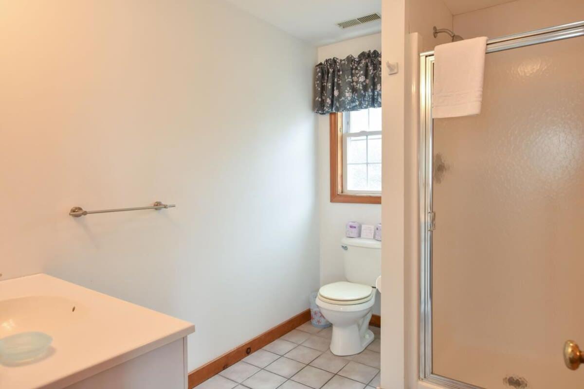 12216 - Beautiful Views Of Cape Cod Bay Access To Private Easy Access To P-town * Truro