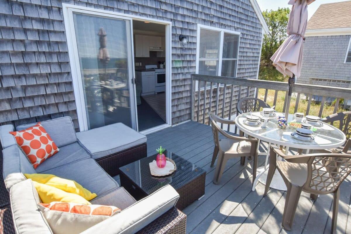 12216 - Beautiful Views Of Cape Cod Bay Access To Private Easy Access To P-town Truro